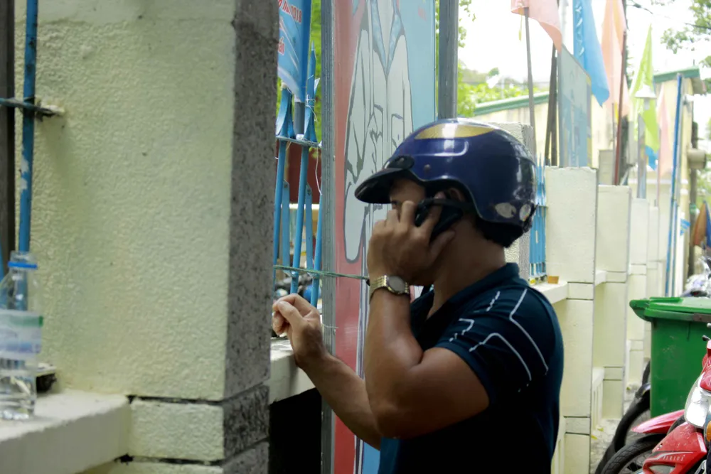 Quảng Ngãi: Cận cảnh cha mẹ thấp thỏm chờ con “vượt vũ môn” ảnh 6