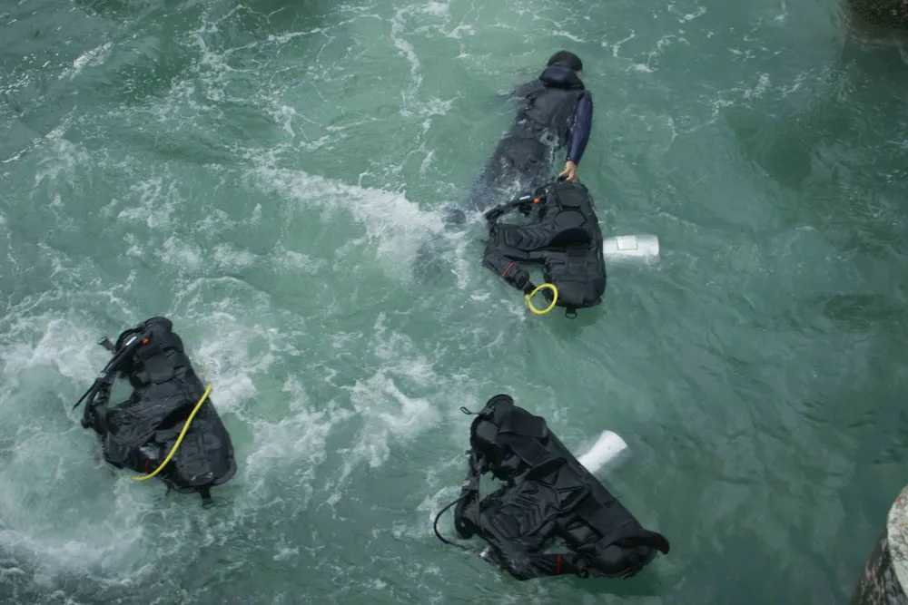 Khởi công công trình khai quật tàu cổ Dung Quất tại Quảng Ngãi ảnh 4