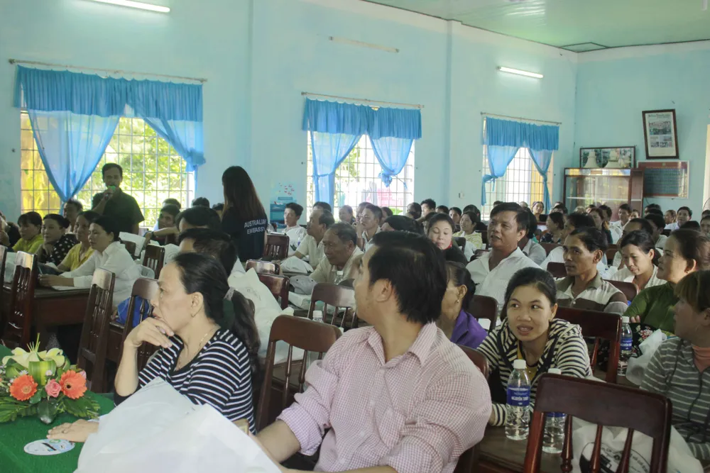 Australia chia sẻ thông tin pháp luật chống khai thác bất hợp pháp cho ngư dân Quảng Ngãi ảnh 2