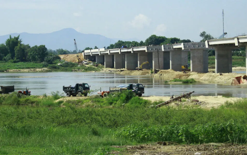 Chấn chỉnh hoạt động khai thác cát trên sông Trà Khúc ảnh 1