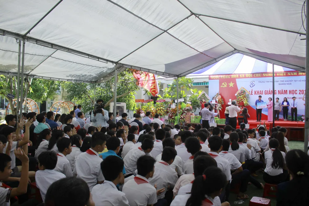 Hơn 3 tỷ đồng ủng hộ Trung tâm Nuôi dạy trẻ khuyết tật Võ Hồng Sơn ảnh 2