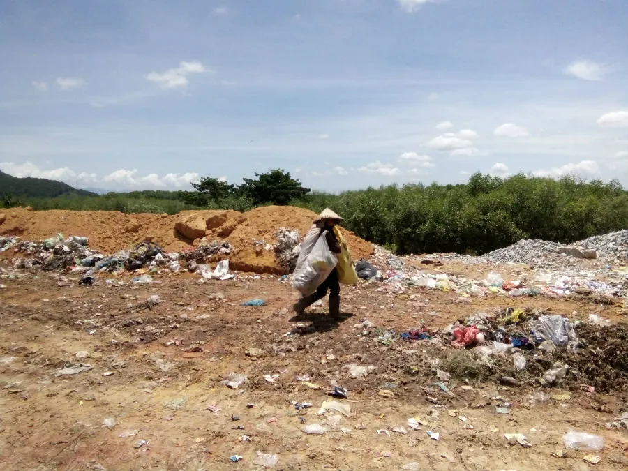 UBND tỉnh Quảng Ngãi sẽ giải quyết các vấn đề ô nhiễm môi trường, đảm bảo an sinh cuộc sống cho người dân Nghĩa Kỳ. Ảnh: NGUYỄN TRANG