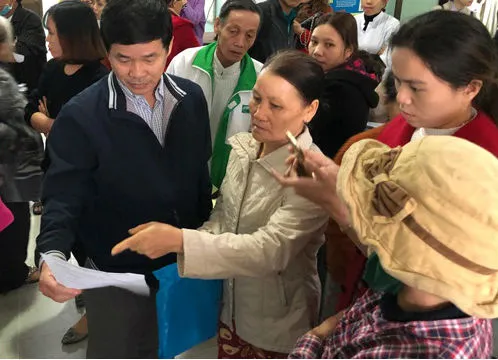 Bệnh viện ở Quảng Ngãi sáp nhập, bệnh nhân lo lắng ảnh 1