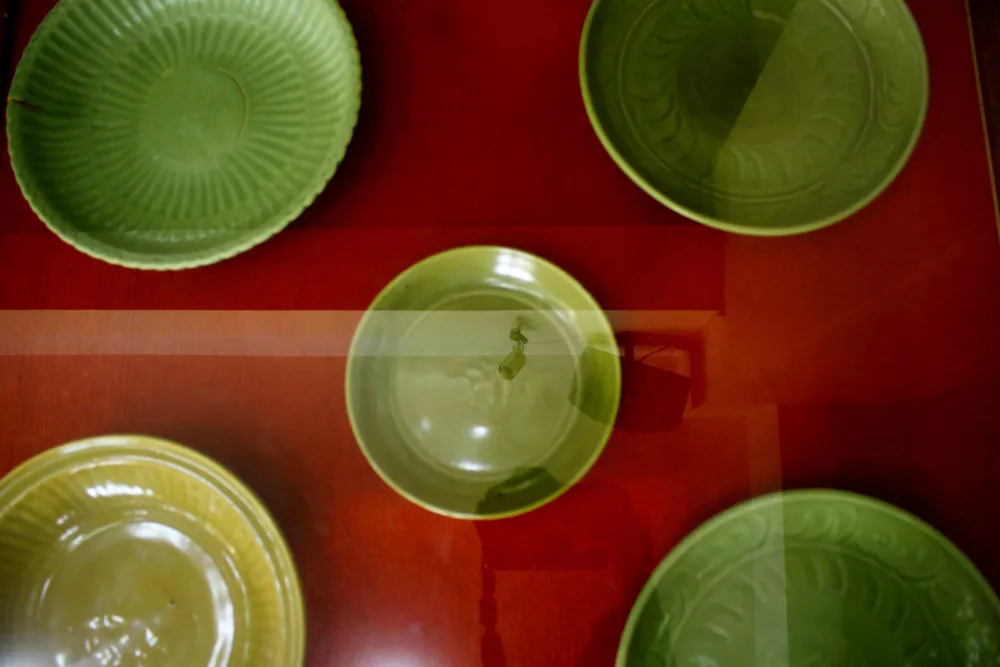 Trưng bày Bảo vật Quốc gia và hiện vật tàu cổ đắm trên vùng biển Quảng Ngãi ảnh 7