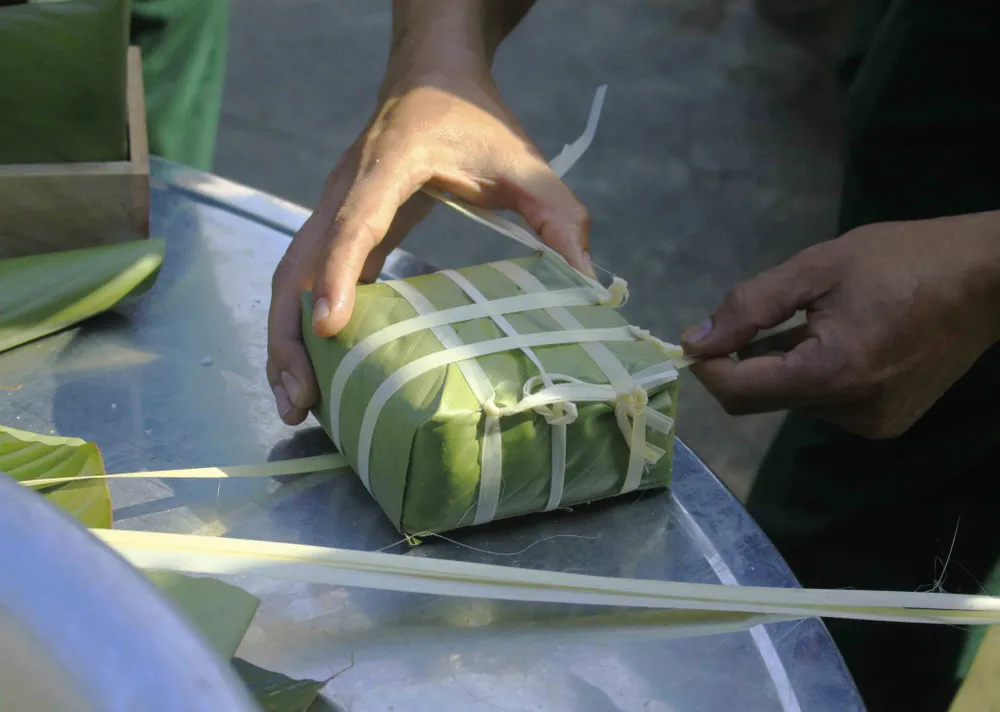 Chiến sĩ gói bánh chưng xanh vì người nghèo  ảnh 3