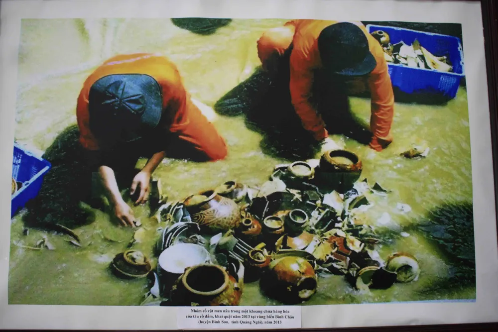Trưng bày Bảo vật Quốc gia và hiện vật tàu cổ đắm trên vùng biển Quảng Ngãi ảnh 4