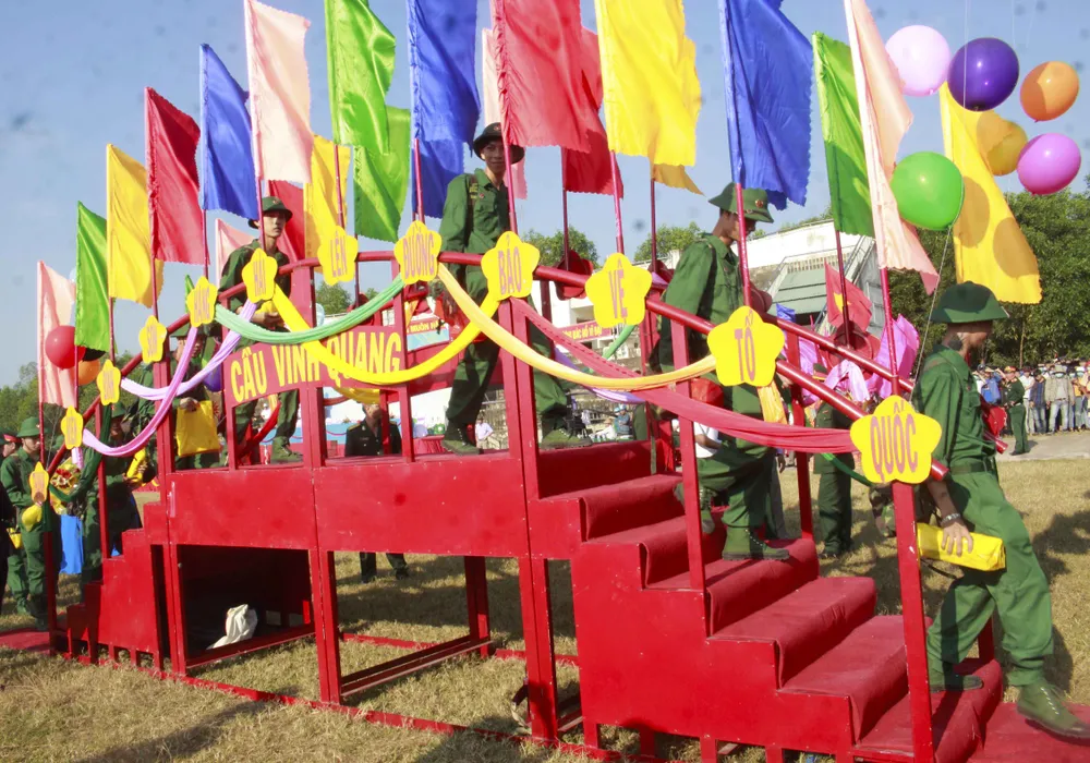 Thanh niên cả nước nô nức nhập ngũ bảo vệ Tổ quốc ảnh 4