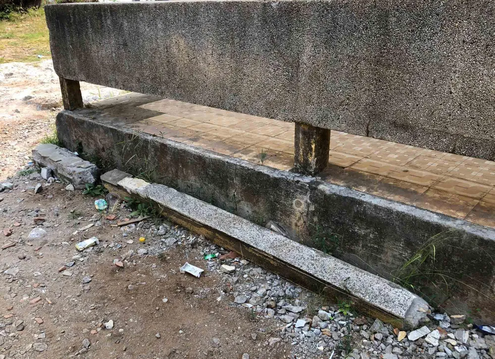 Quảng Ngãi: Trường THPT Lý Sơn xuống cấp, có nguy cơ đổ sập ảnh 2