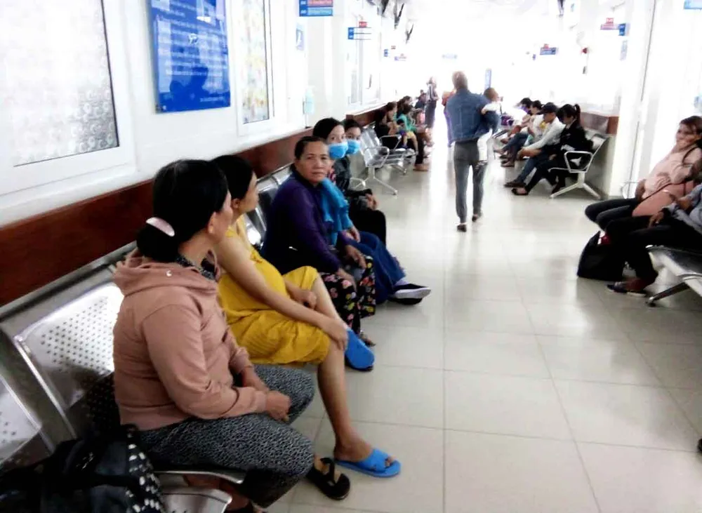 Cảnh báo nguy cơ trẻ em nhập viện vì nắng nóng kéo dài  ảnh 2