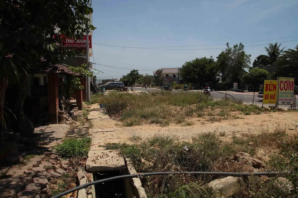 Quảng Ngãi: Nâng cấp Quốc lộ 1A, ba năm chưa xong ảnh 4