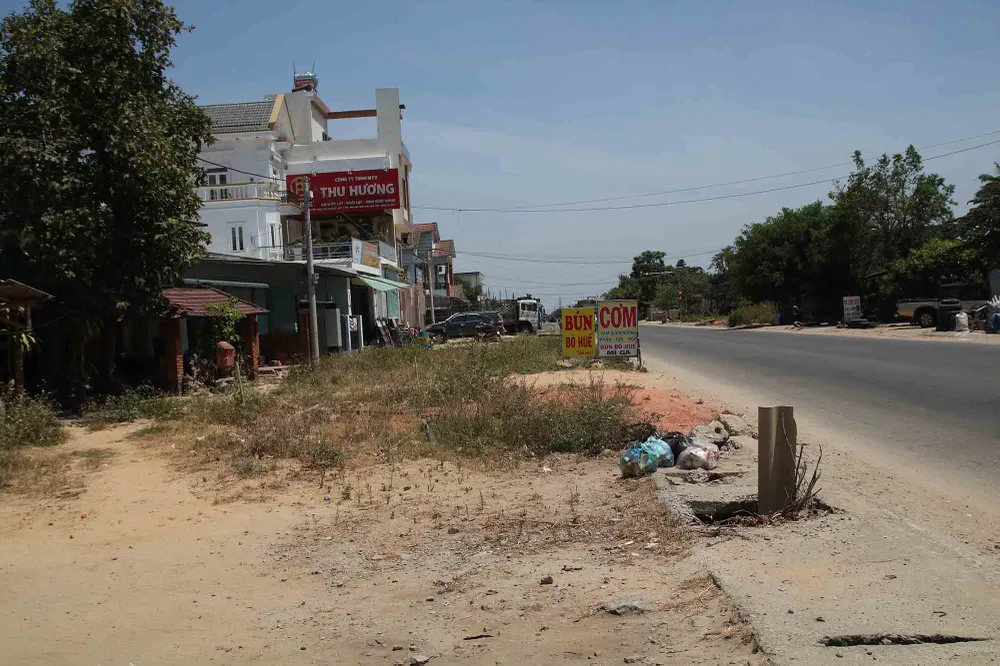 Quảng Ngãi: Nâng cấp Quốc lộ 1A, ba năm chưa xong ảnh 2