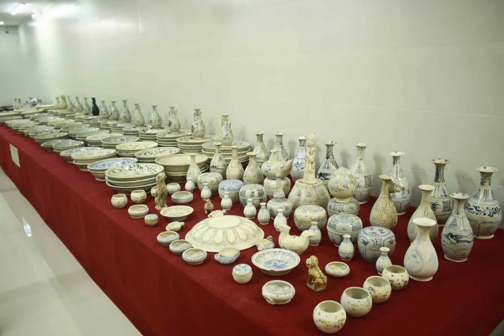 Đoàn chuyên gia tìm hiểu về văn hóa Sa Huỳnh và tàu đắm cổ tại Quảng Ngãi ảnh 4