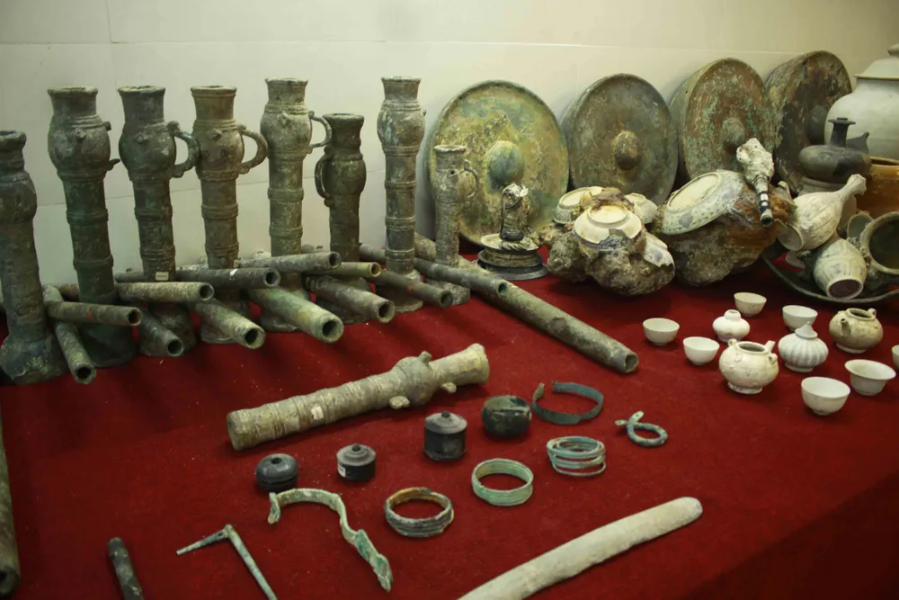 Đoàn chuyên gia tìm hiểu về văn hóa Sa Huỳnh và tàu đắm cổ tại Quảng Ngãi ảnh 5