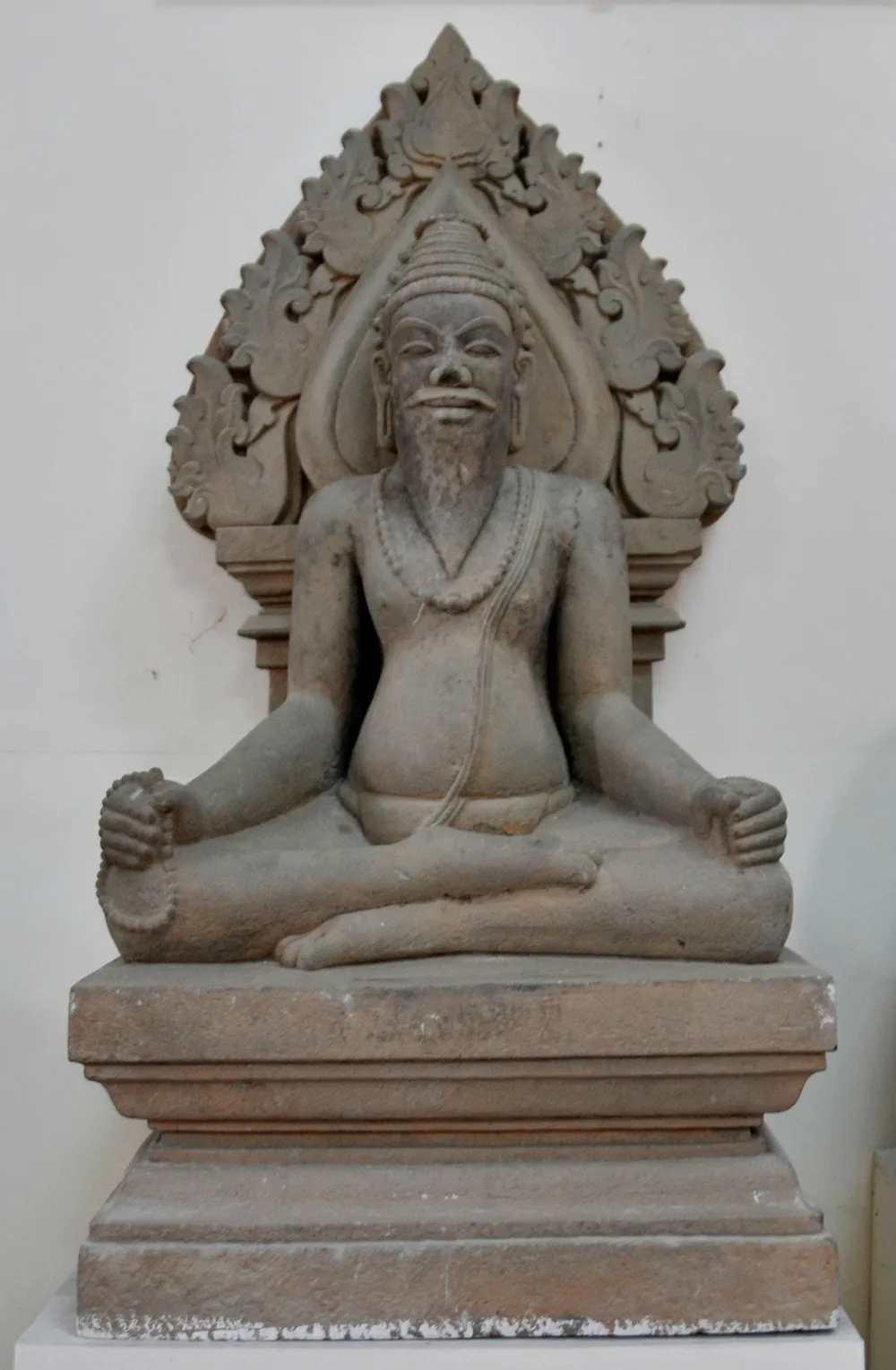 Đoàn chuyên gia tìm hiểu về văn hóa Sa Huỳnh và tàu đắm cổ tại Quảng Ngãi ảnh 1