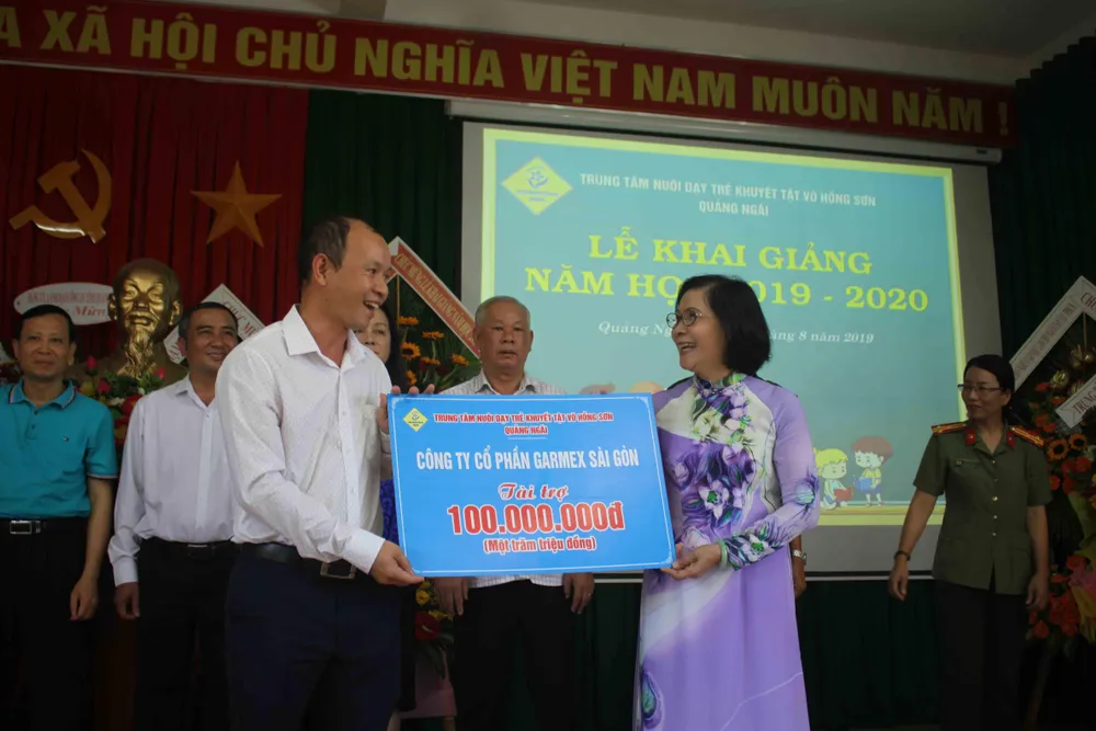 Hơn 3 tỷ đồng ủng hộ Trung tâm Nuôi dạy trẻ khuyết tật Võ Hồng Sơn ảnh 9