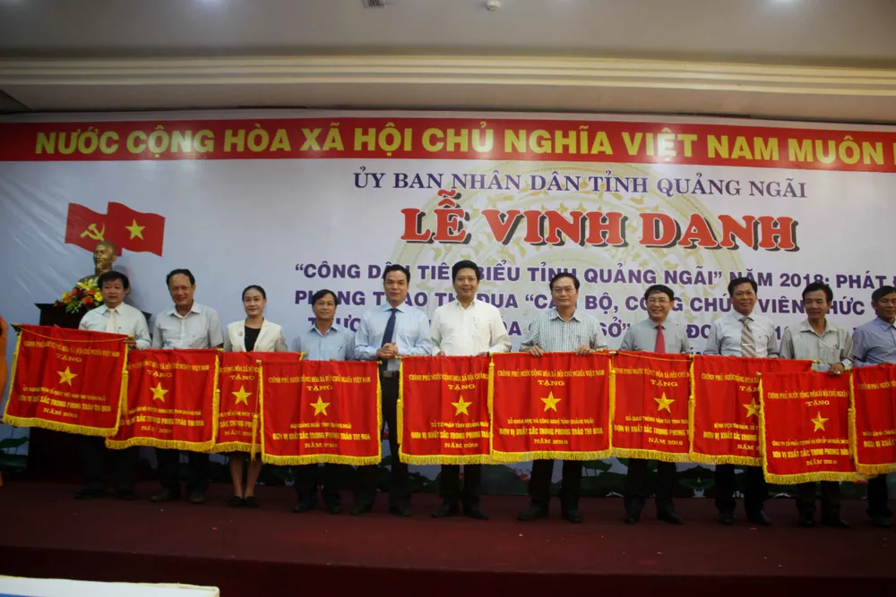 Vinh danh 9 công dân tiêu biểu tỉnh Quảng Ngãi ảnh 3