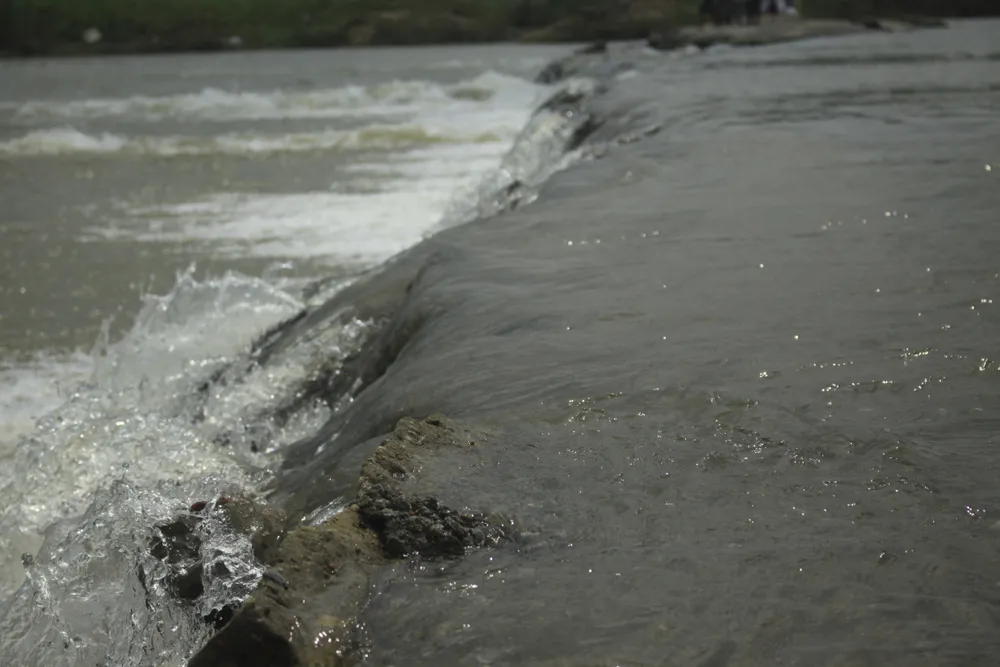 Nguy hiểm vượt sông Trà Khúc ảnh 8