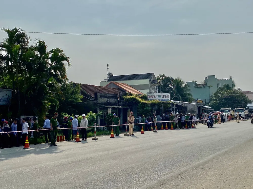  Cưỡng chế giao mặt bằng nâng cấp, mở rộng Quốc lộ 1A ảnh 1