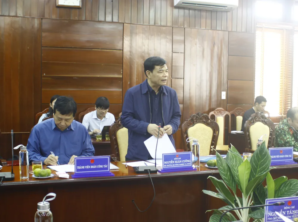 Bộ trưởng Nguyễn Xuân Cường: Phải cảnh báo trước cho người dân là cơn bão số 6 rất lớn ảnh 2