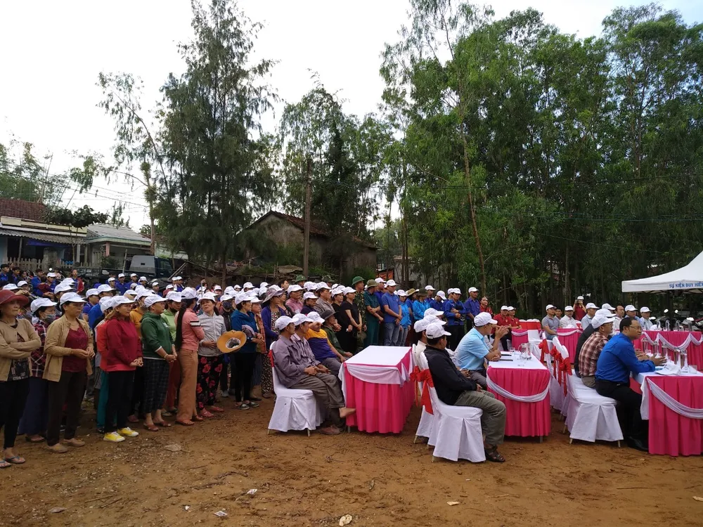 Phát động “Tử tế với sông Trà Bồng” ảnh 2