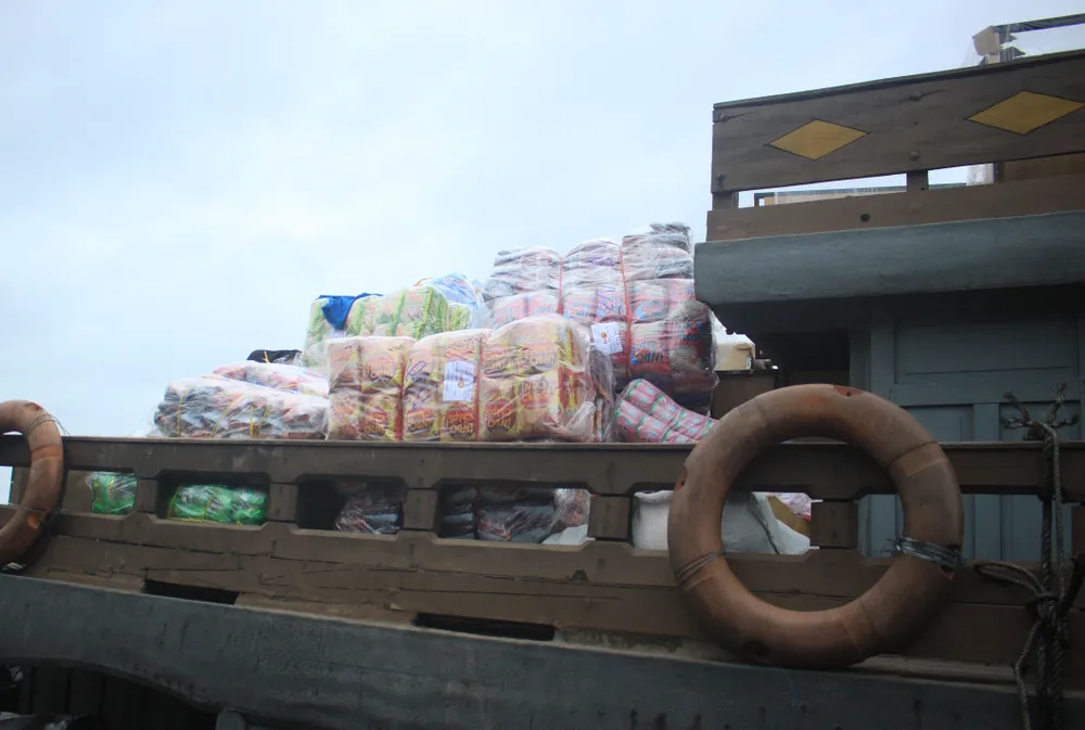 Những chuyến tàu “chở tết” ra đảo Lý Sơn ảnh 8