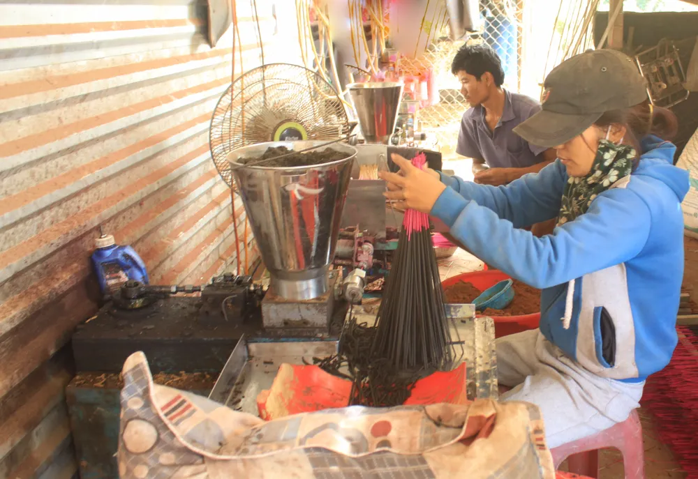Nghề làm nhang ở phố xưa Thu Xà ảnh 2