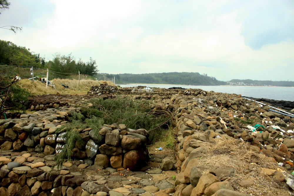 Kỳ lạ ông lão 20 năm xếp đá ảnh 2