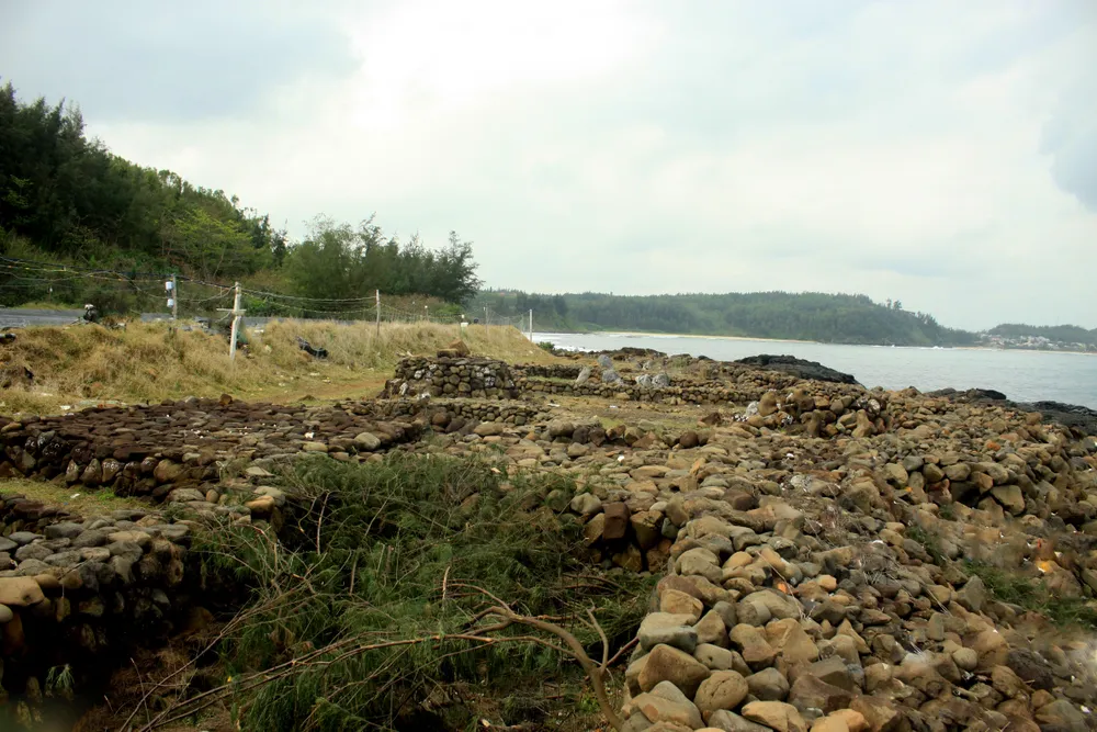 Kỳ lạ ông lão 20 năm xếp đá ảnh 4