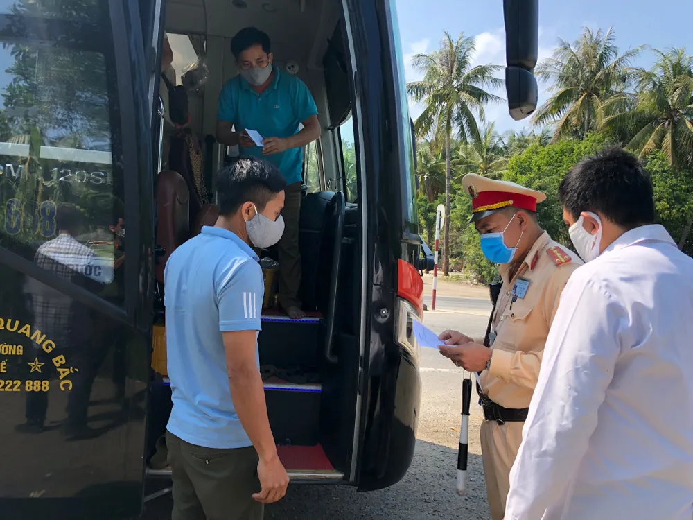 Lập 9 chốt kiểm tra y tế phòng, chống dịch Covid-19 ở Quảng Ngãi ảnh 1