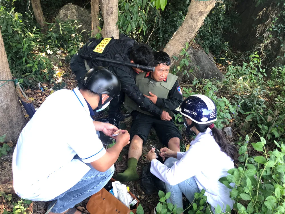 Quảng Ngãi: Khởi tố 7 đối tượng chống người thi hành công vụ ảnh 2