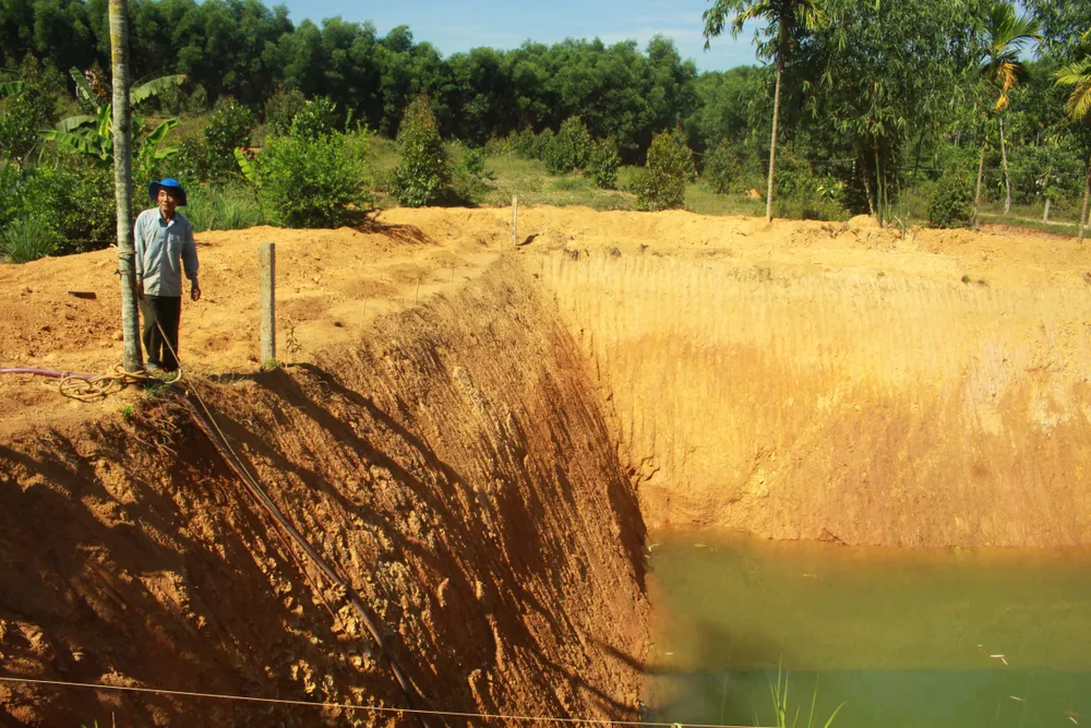 Lão nông 68 tuổi đào “giếng khủng” 1.000m2 chống hạn ảnh 3