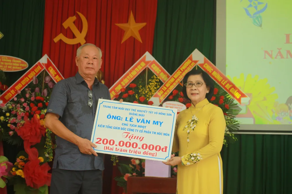 Nhiều học sinh Trung tâm Võ Hồng Sơn hòa nhập cộng đồng ảnh 10