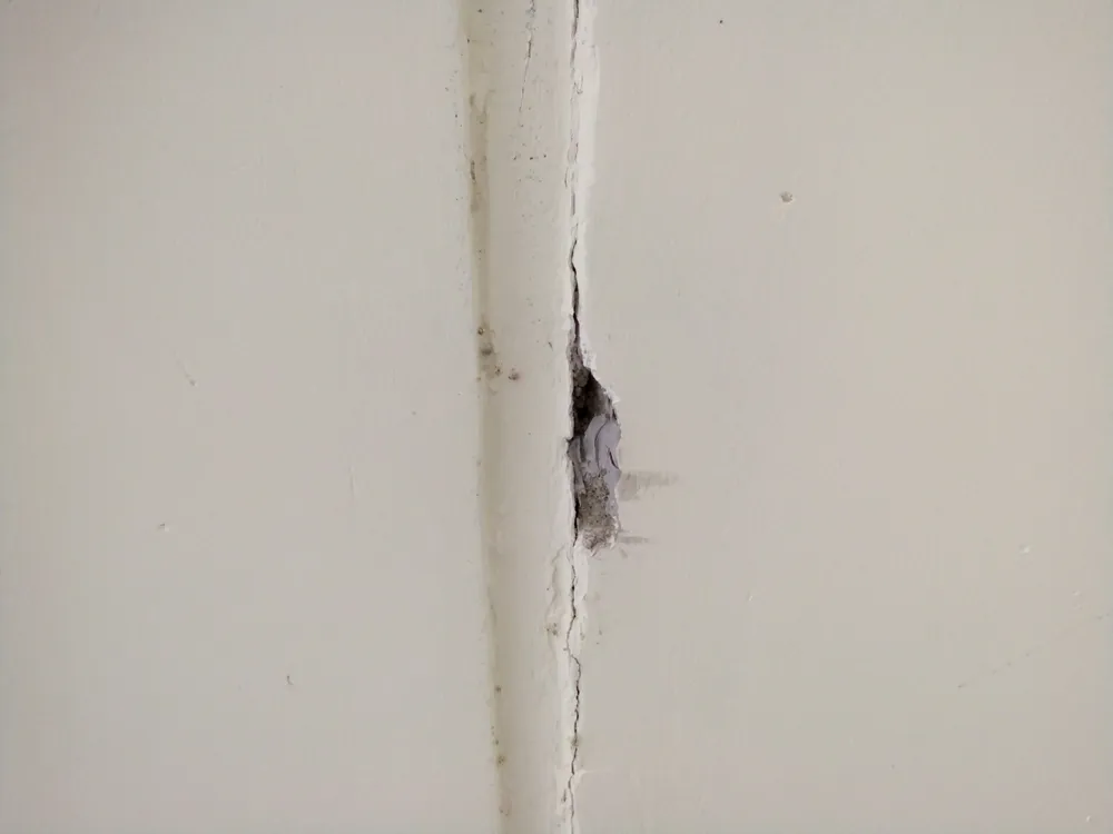 Trường Mầm non 9 tỷ mới xây xong đã nứt  ảnh 7