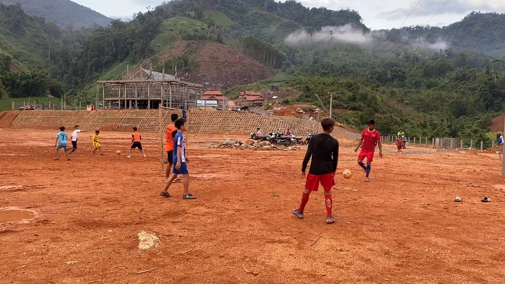 Sức trẻ làng thanh niên lập nghiệp Sơn Bua ảnh 12