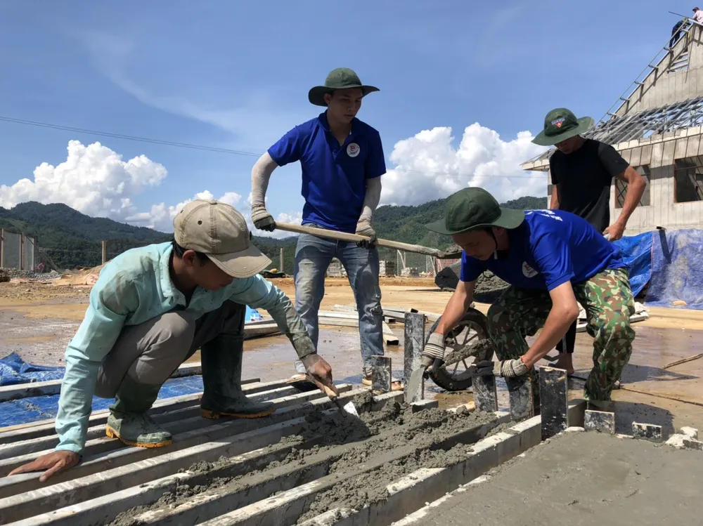 Sức trẻ làng thanh niên lập nghiệp Sơn Bua ảnh 8