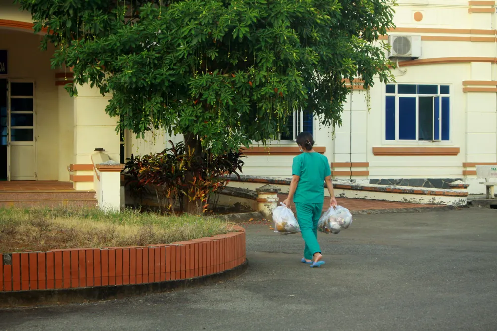 Cận cảnh Bệnh viện dã chiến ở Quảng Ngãi ảnh 6