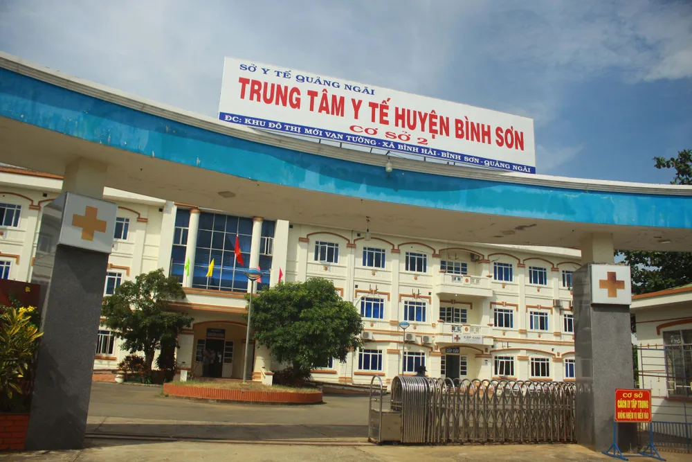 Thêm 2 ca mắc Covid-19 ở Quảng Ngãi có kết quả âm tính 3 lần liên tiếp ảnh 1
