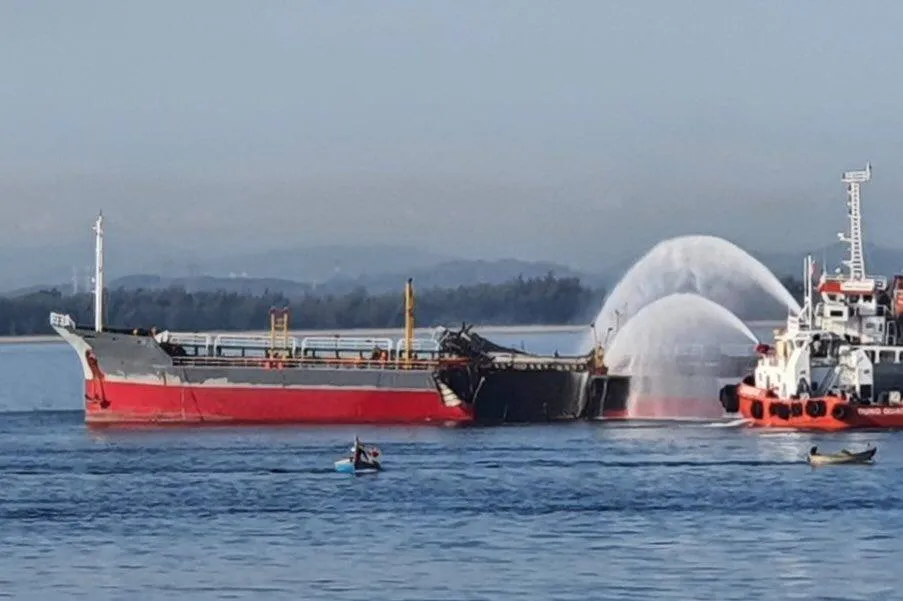 Đã tìm thấy thi thể thuyền viên mất tích trong vụ nổ tàu chở dầu ở Quảng Ngãi ảnh 1