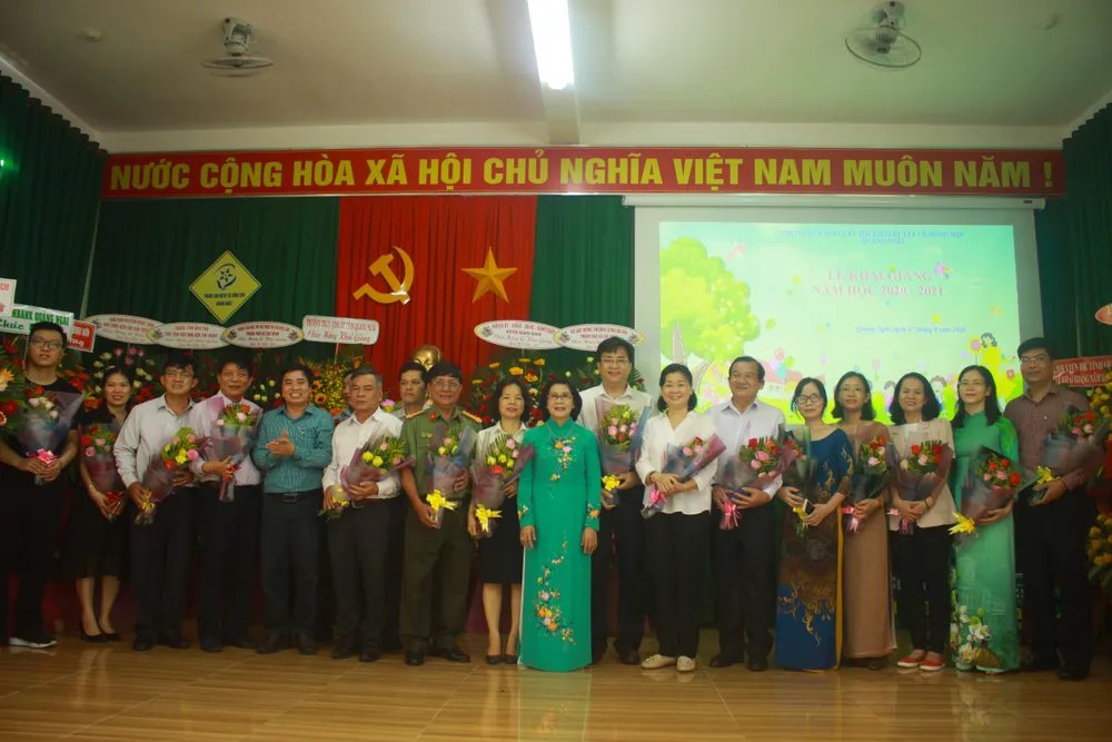 Khoảng 2 tỷ đồng hỗ trợ Trung tâm Nuôi dạy trẻ khuyết tật Võ Hồng Sơn  ảnh 4