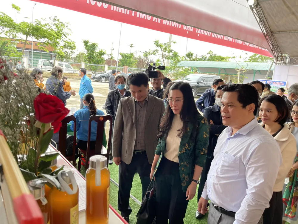 Bí thư Tỉnh ủy Quảng Ngãi chia sẻ, giải quyết khó khăn cho nông dân ảnh 1