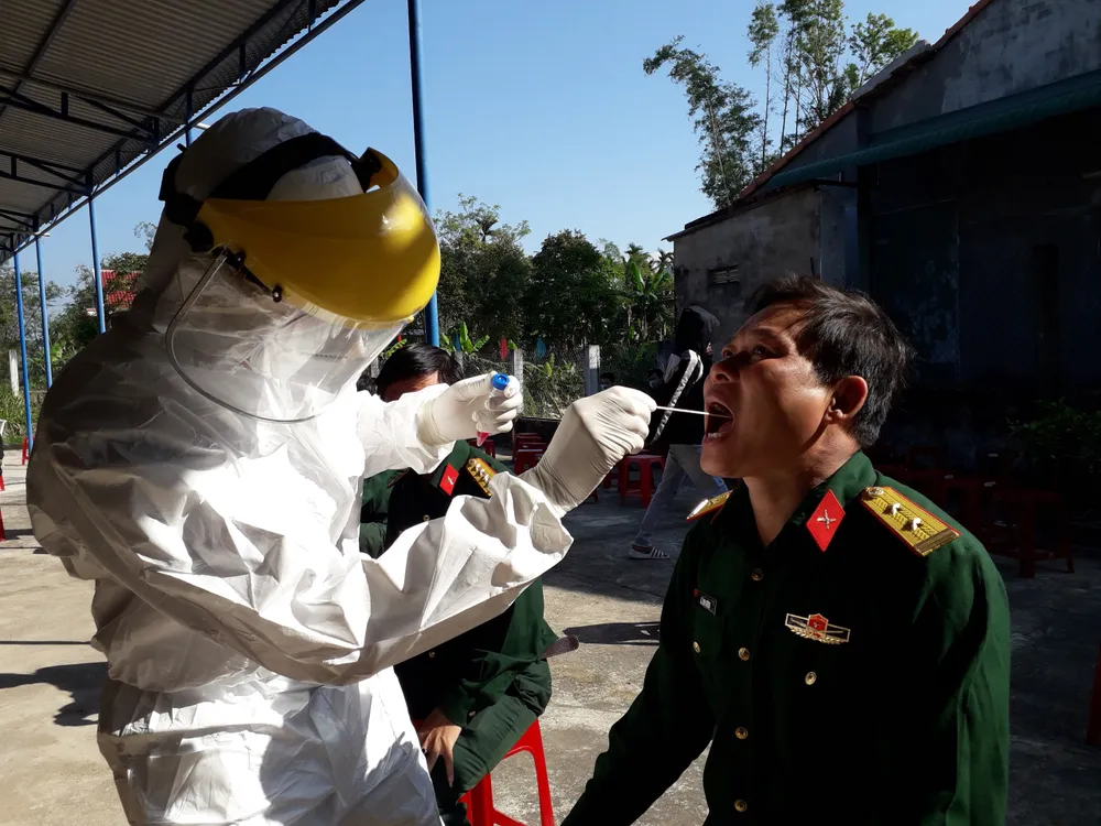 Hàng chục ngàn thanh niên miền Trung lên đường nhập ngũ ảnh 5