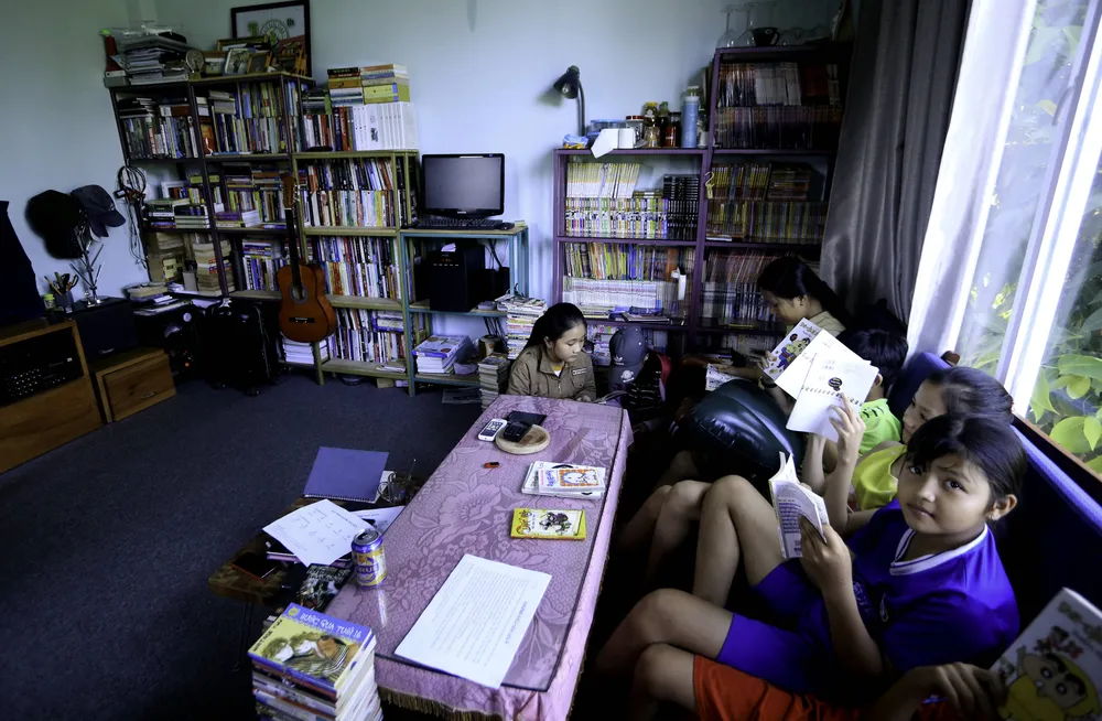 Chàng trai xây dựng thư viện miễn phí với 14.000 cuốn sách cho học sinh  ảnh 10