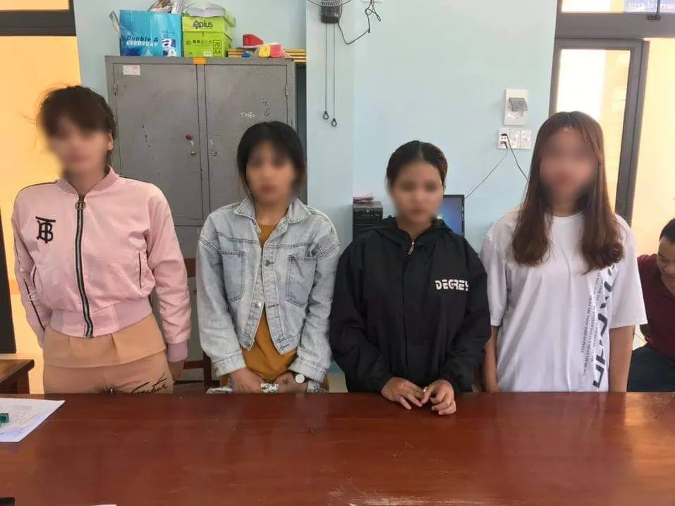 Giải cứu 8 cô gái bị đánh đập, ép bán dâm  ảnh 1