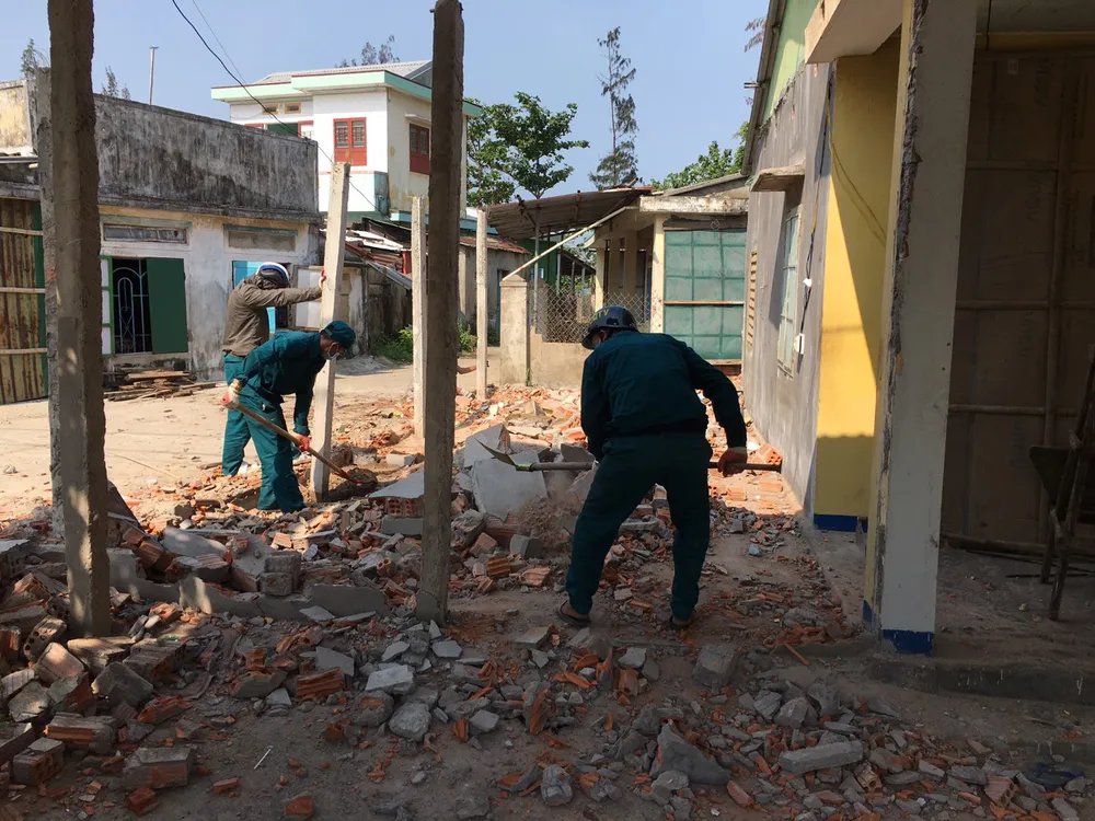 Bộ đội xây nhà tình nghĩa cho dân xứ biển ảnh 5