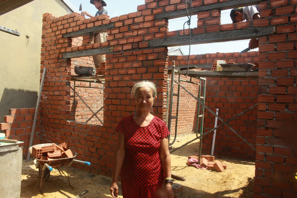 Bộ đội xây nhà tình nghĩa cho dân xứ biển ảnh 1