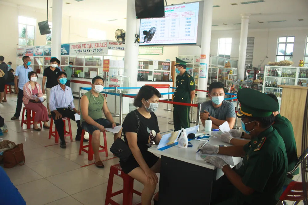 Quảng Ngãi cho học sinh nghỉ học từ 12 giờ trưa ngày 6-5 để phòng, chống dịch ảnh 5