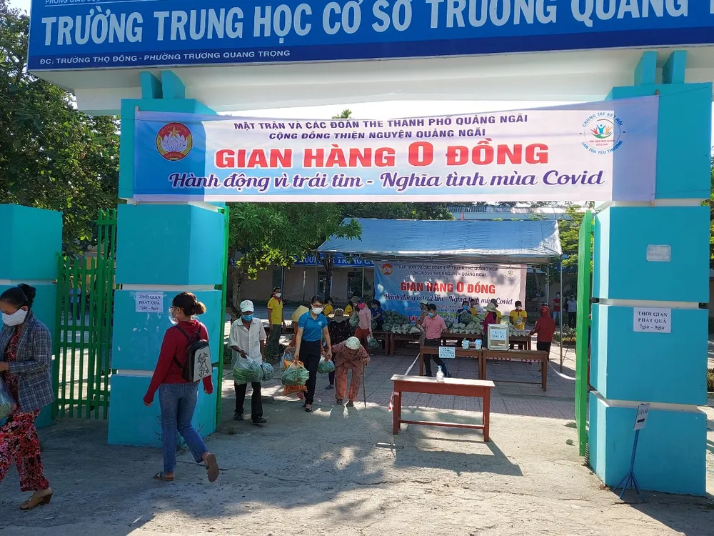 Quảng Ngãi: Nhiều gian hàng 0 đồng giúp người dân vượt khó ảnh 6