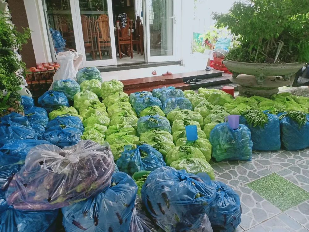 Hai chuyến hàng trị giá 700 triệu đồng của một gia đình ở Quảng Ngãi ủng hộ người dân TPHCM ảnh 4