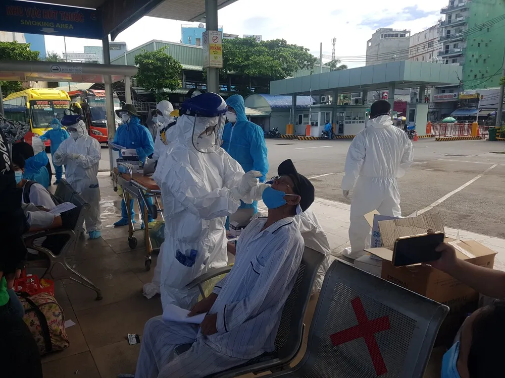 Quảng Ngãi: Hướng dẫn thai phụ đăng ký từ TPHCM, Bình Dương, Đồng Nai về quê ảnh 1