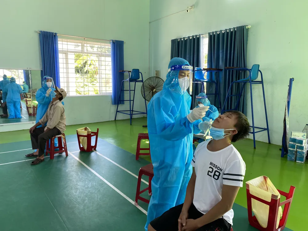 Cà Mau xét nghiệm Covid-19 toàn bộ người dân  ảnh 3